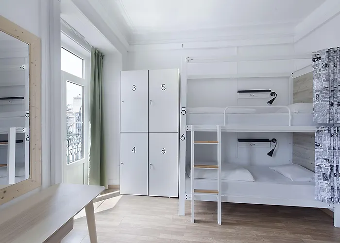 Goodmorning Solo Traveller Hostel