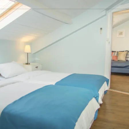 Goodmorning Solo Traveller Хостел