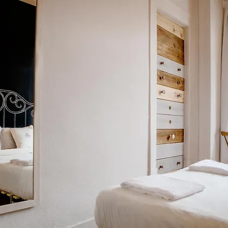 Hostel Goodmorning Solo Traveller Hostel Lisbon