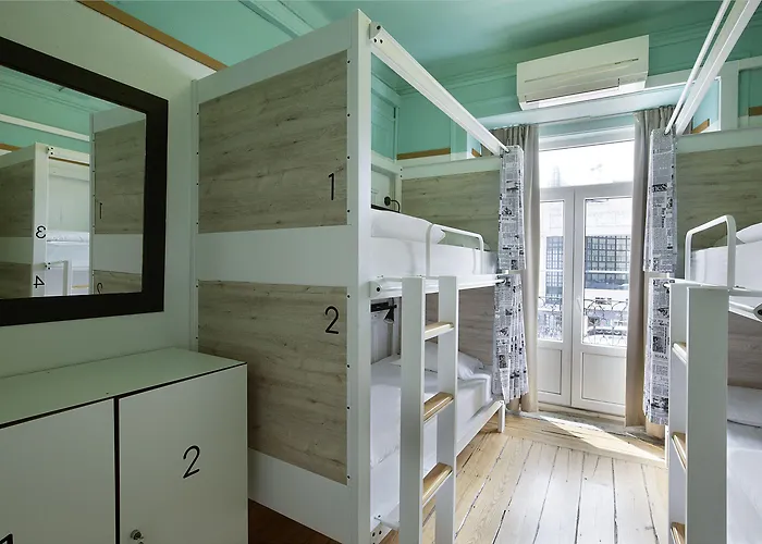 Goodmorning Solo Traveller بيت شباب *