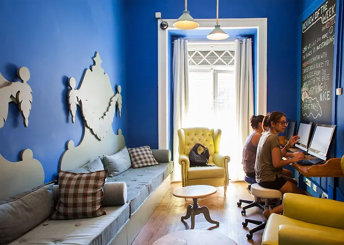 بيت شباب Goodmorning Solo Traveller Lisboa
