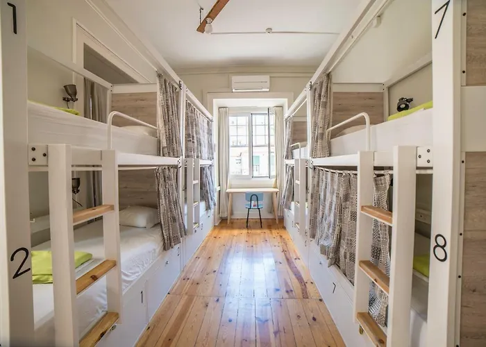 بيت شباب Goodmorning Solo Traveller Lisboa