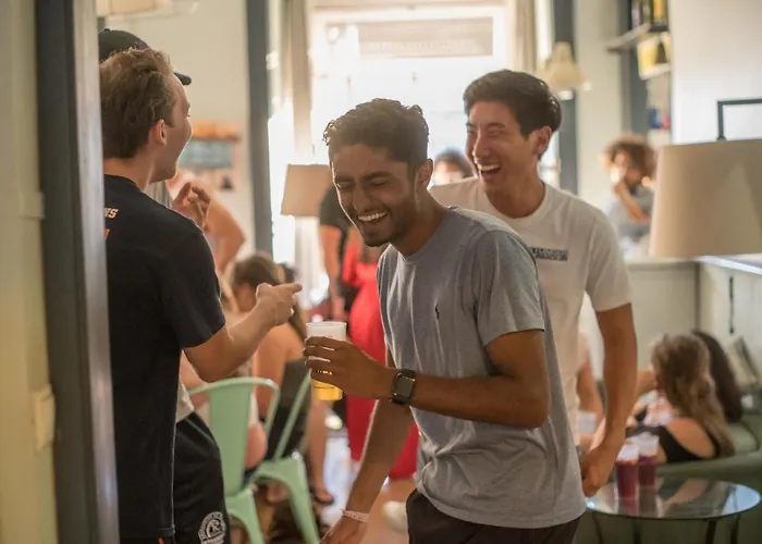 Goodmorning Solo Traveller بيت شباب Lisboa